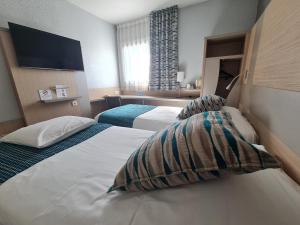 kyriad marseille palais des congres velodrome