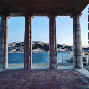 kyriad marseille palais des congres velodrome
