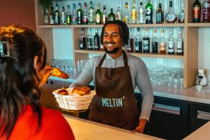 kyriad marseille palais des congres velodrome