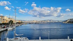 kyriad marseille palais des congres velodrome