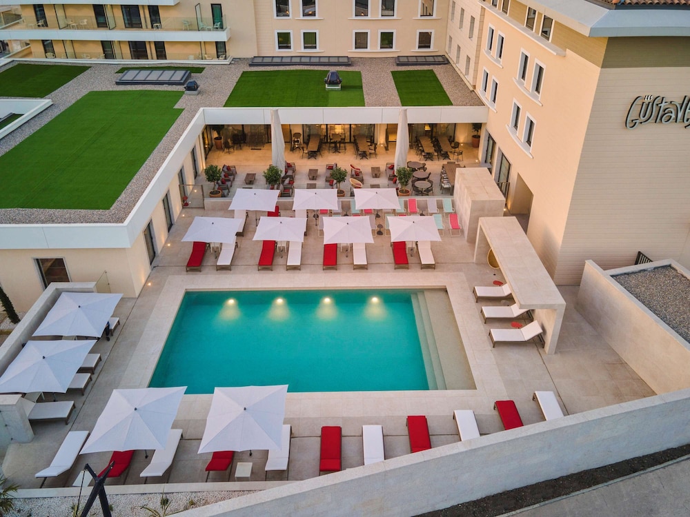 Mercure Avignon Gare Tgv,Montfavet>>Avignon,4 star