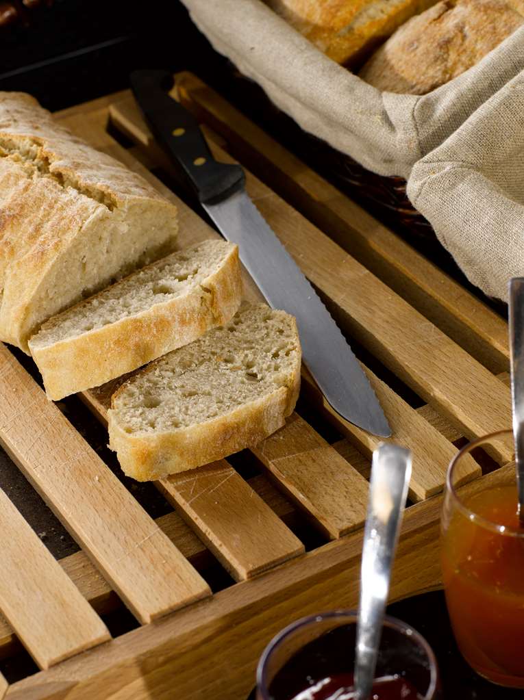 kyriad marseille vitrolles aeroport