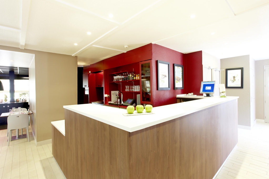 kyriad marseille vitrolles aeroport