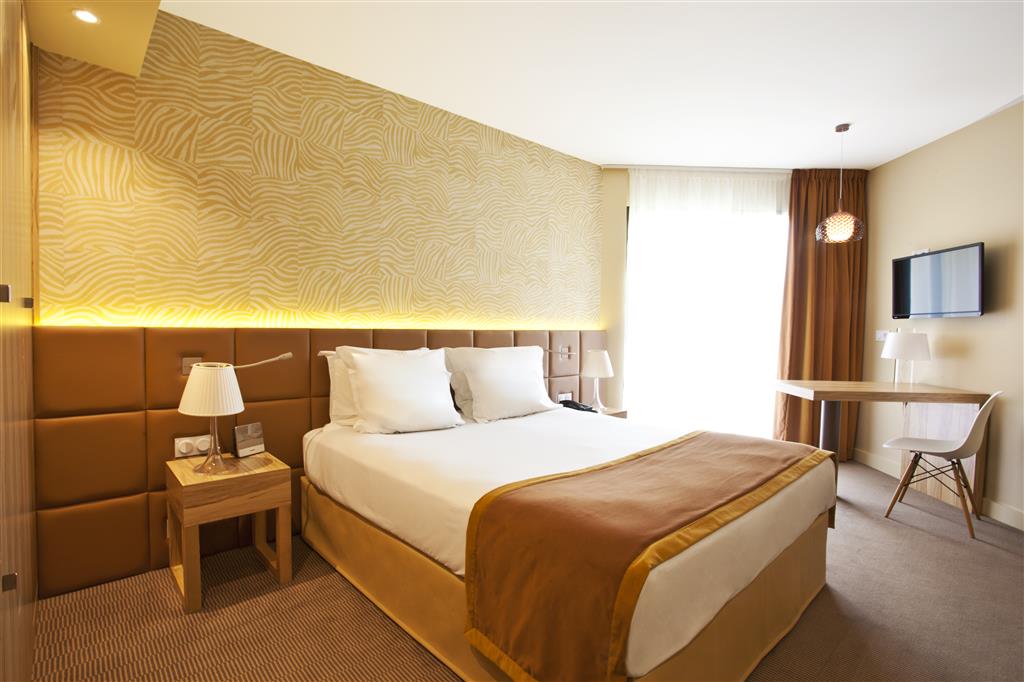 golden tulip avignon le paradou
