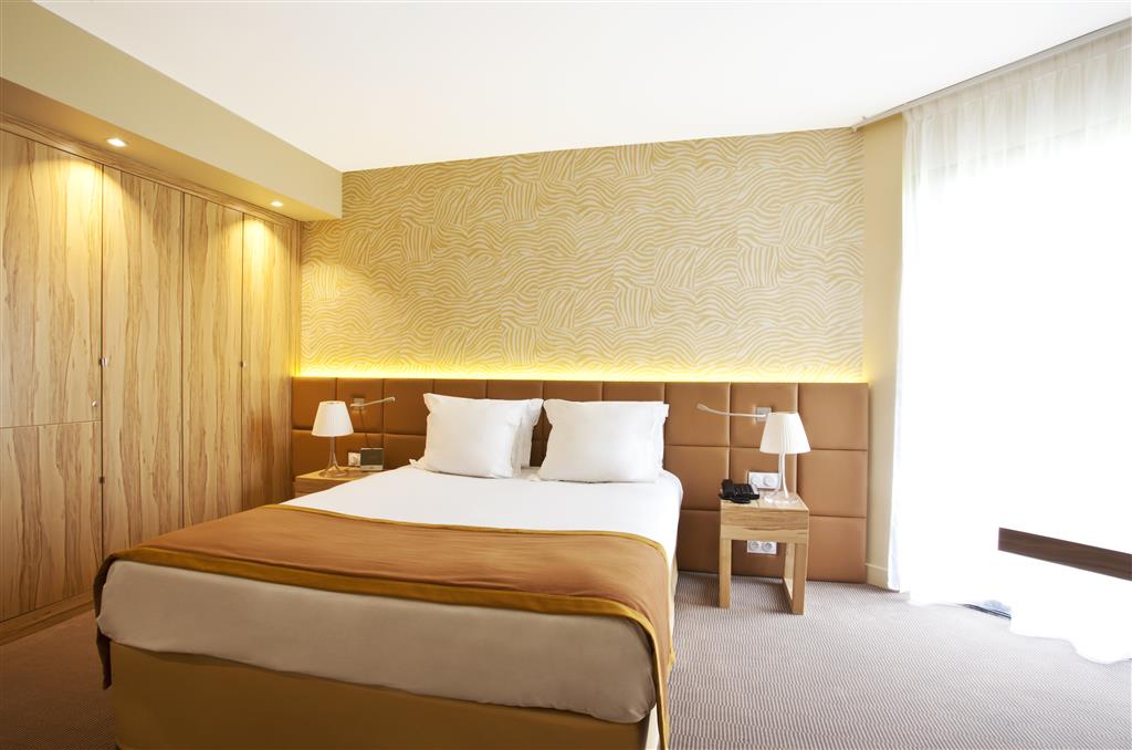 golden tulip avignon le paradou
