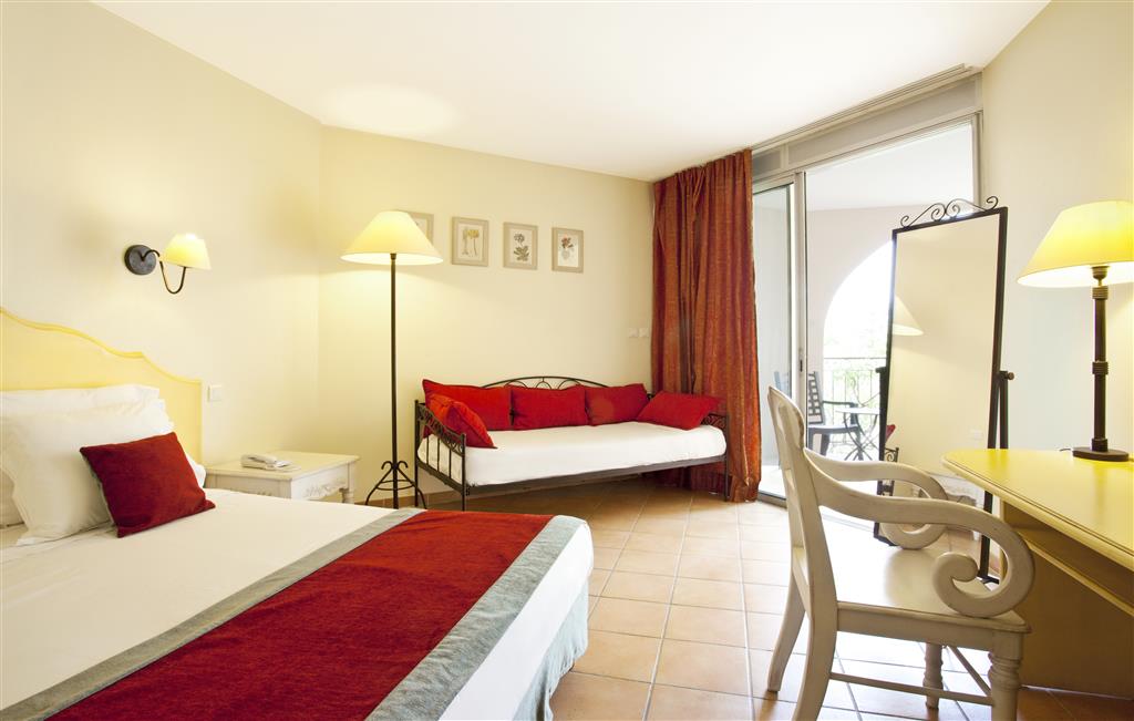 golden tulip avignon le paradou