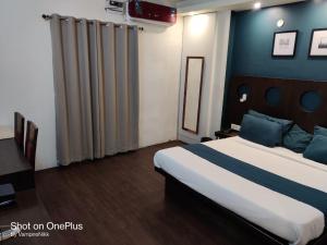 hotel moon residency