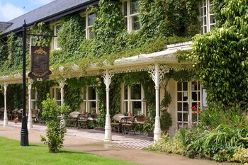 brooklodge and macreddin village