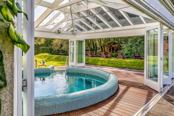 brooklodge and macreddin village