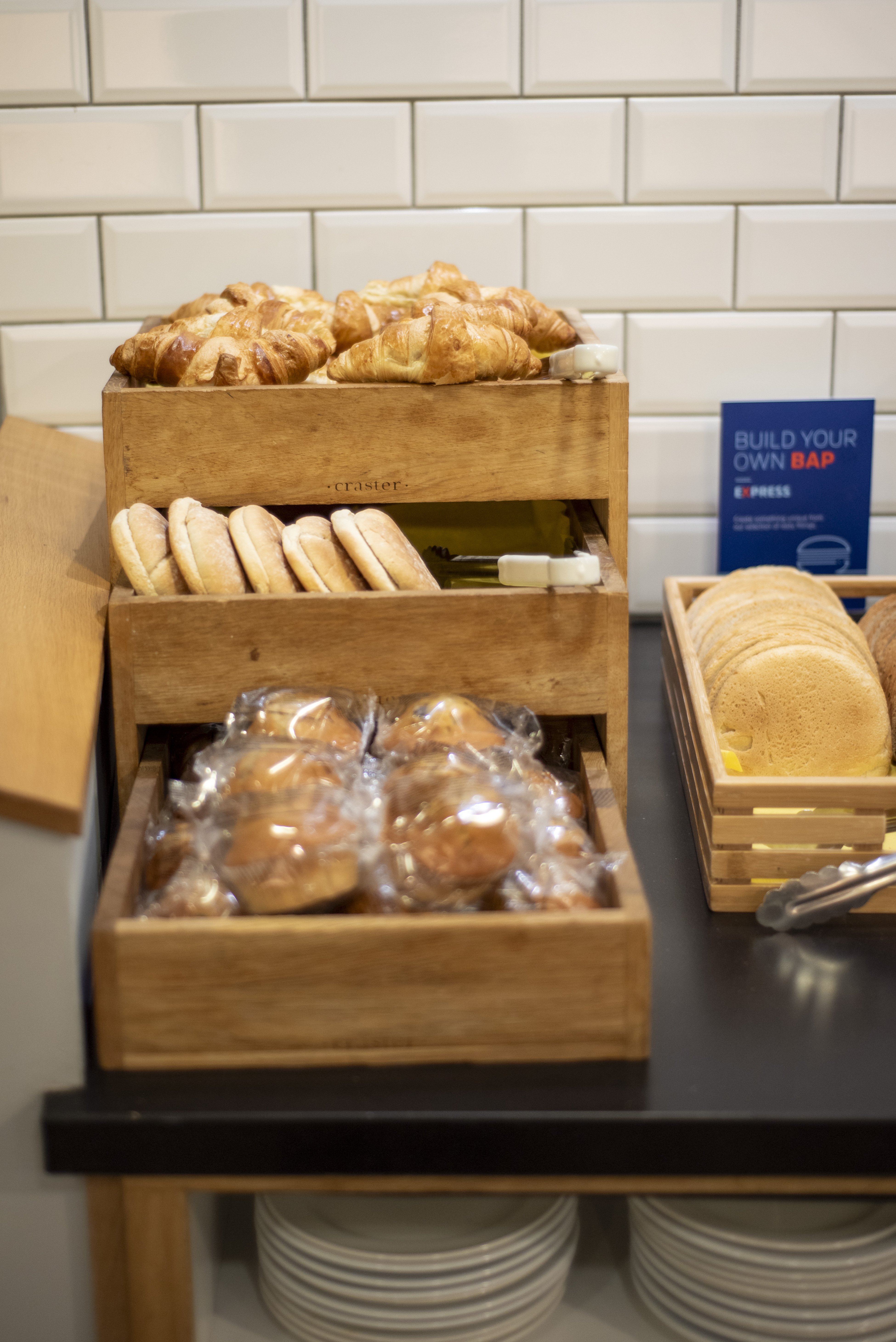 holiday inn express belfast city by ihg