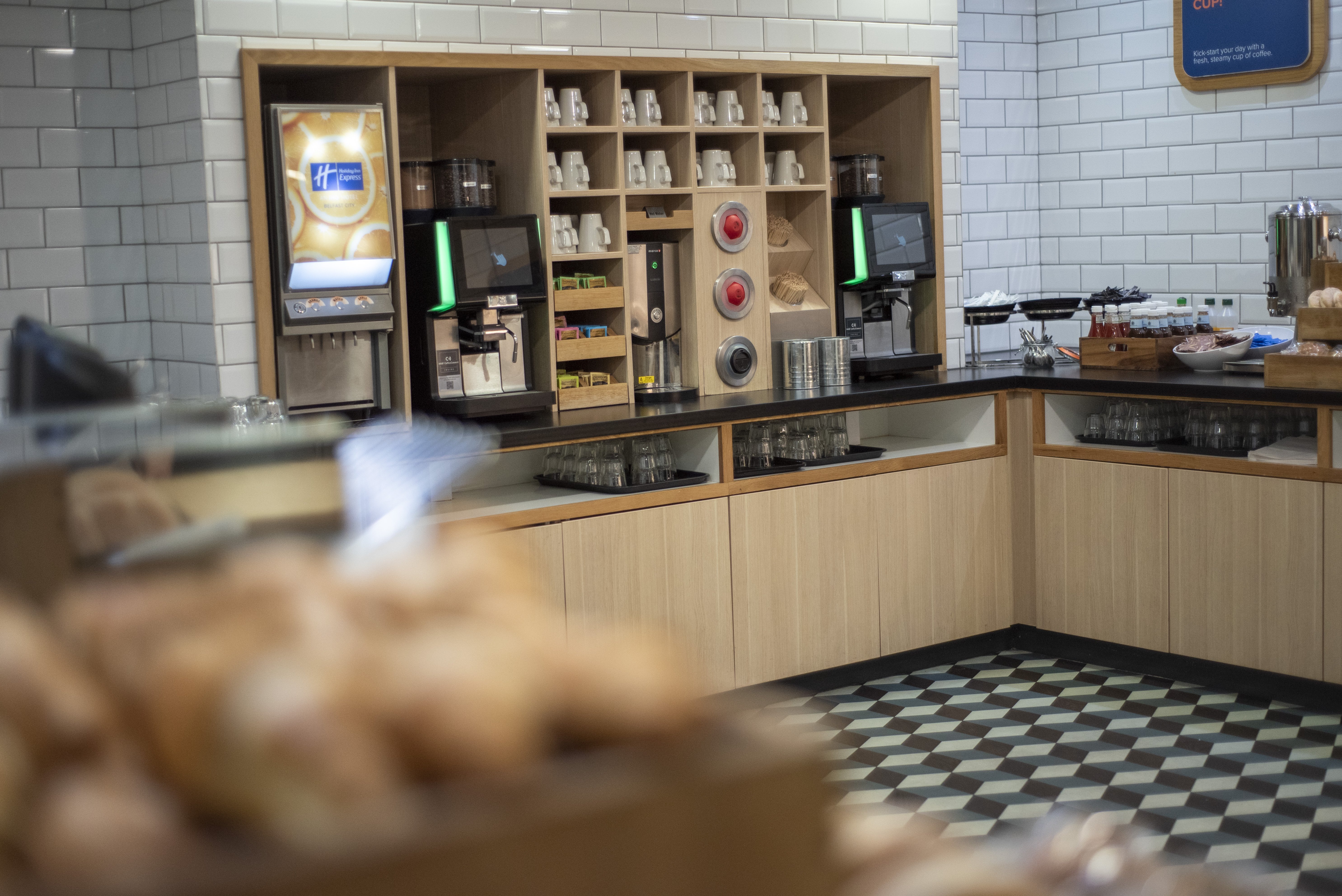 holiday inn express belfast city by ihg