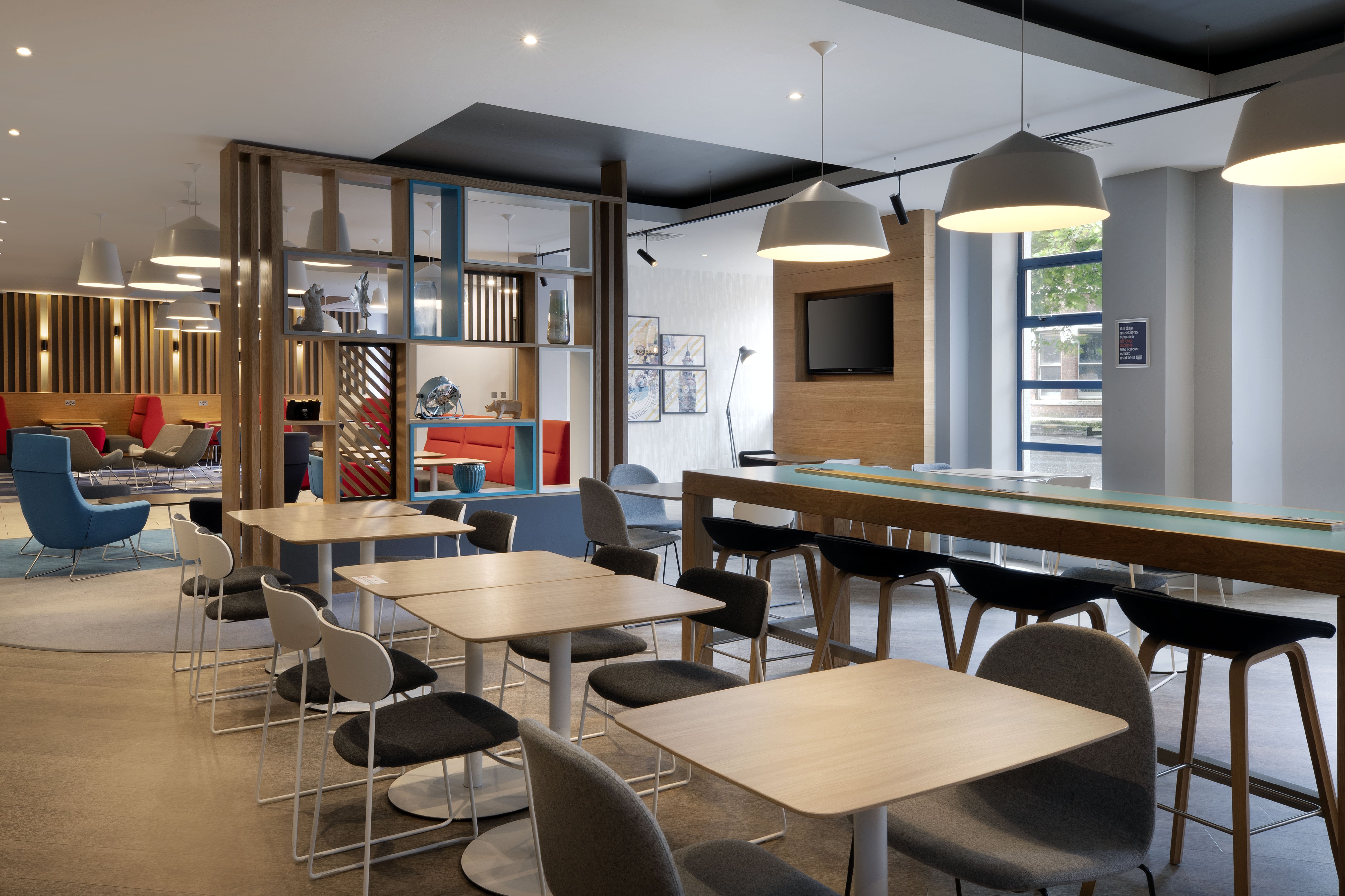 holiday inn express belfast city by ihg