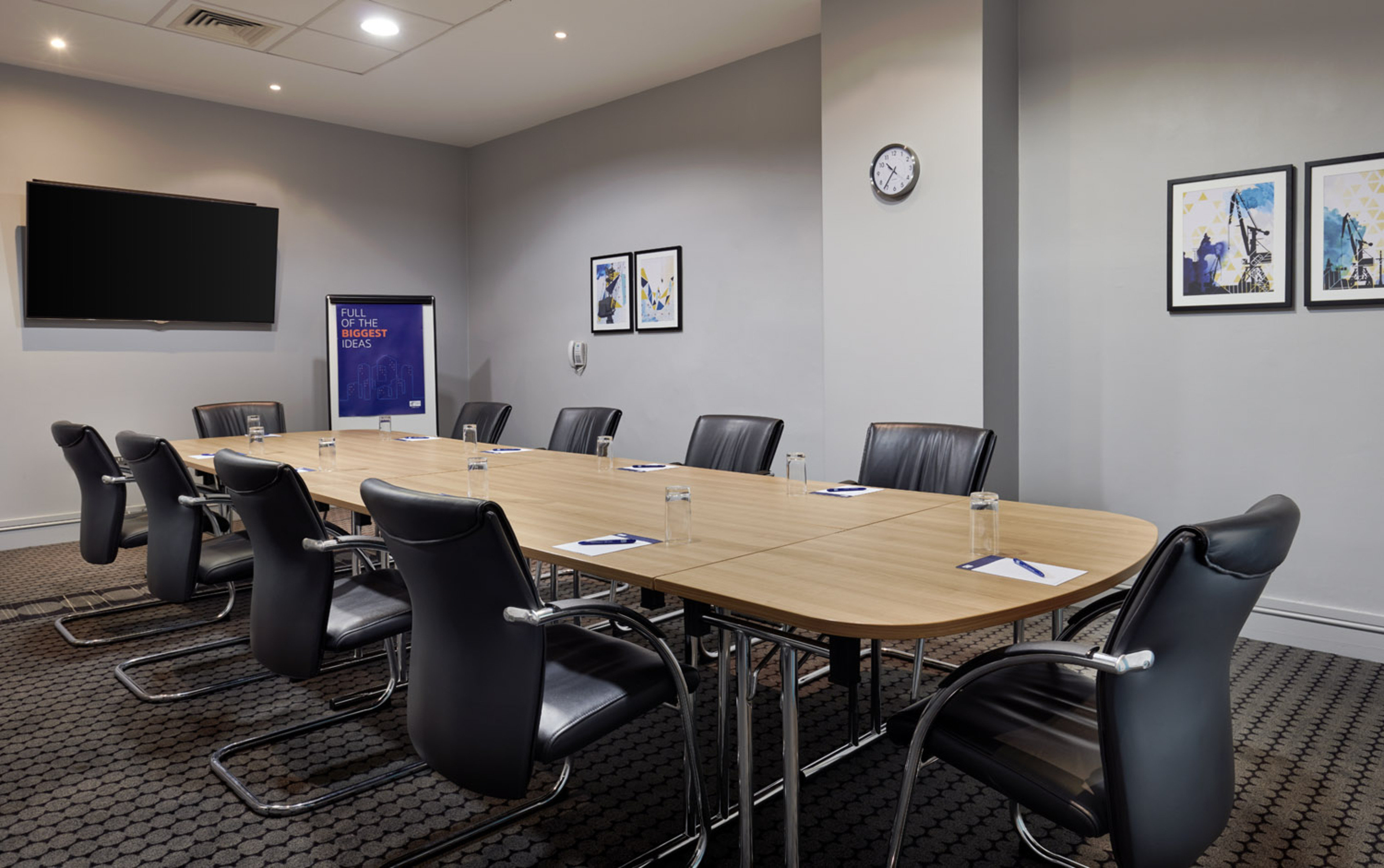 holiday inn express belfast city by ihg