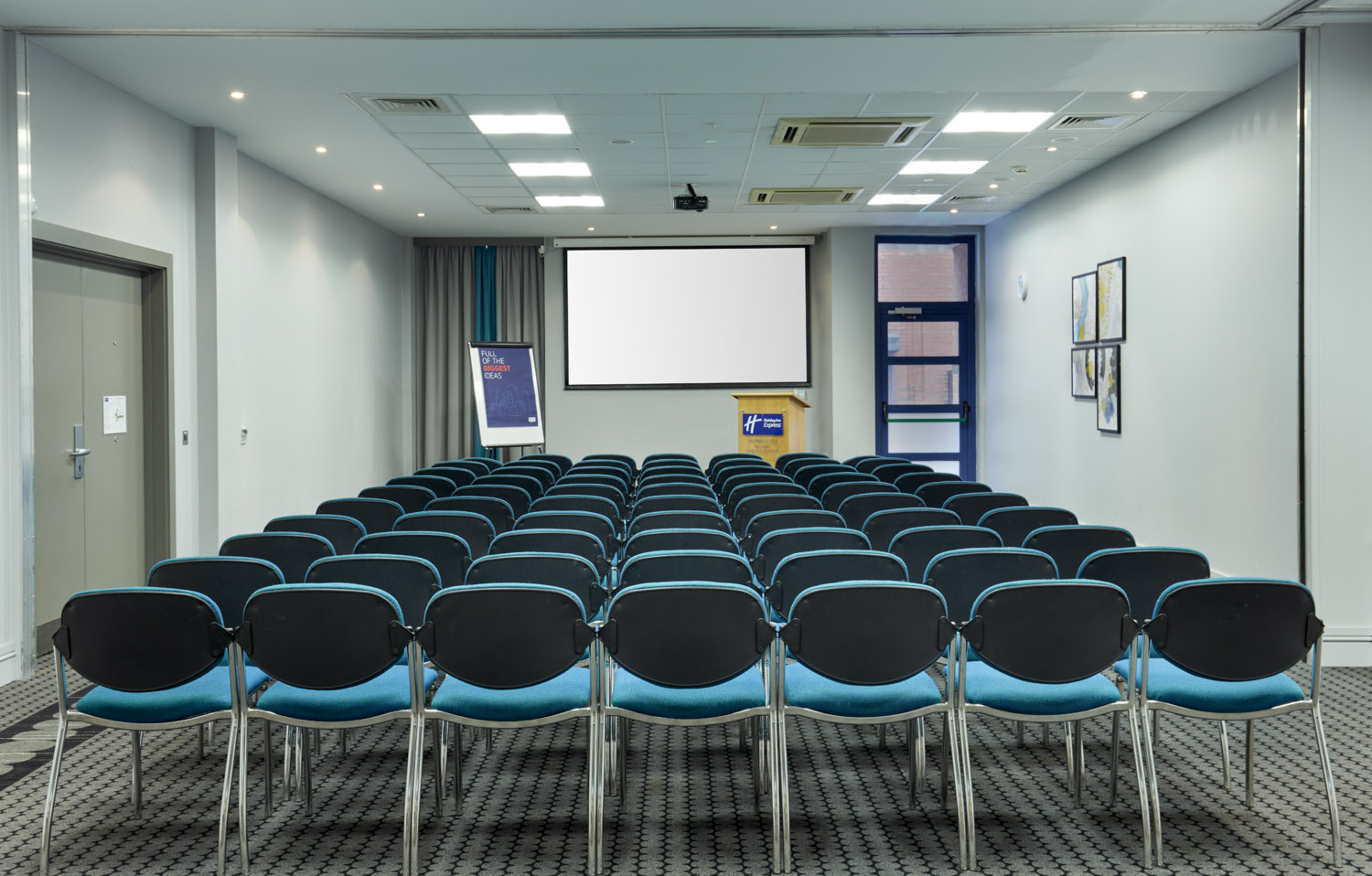 holiday inn express belfast city by ihg