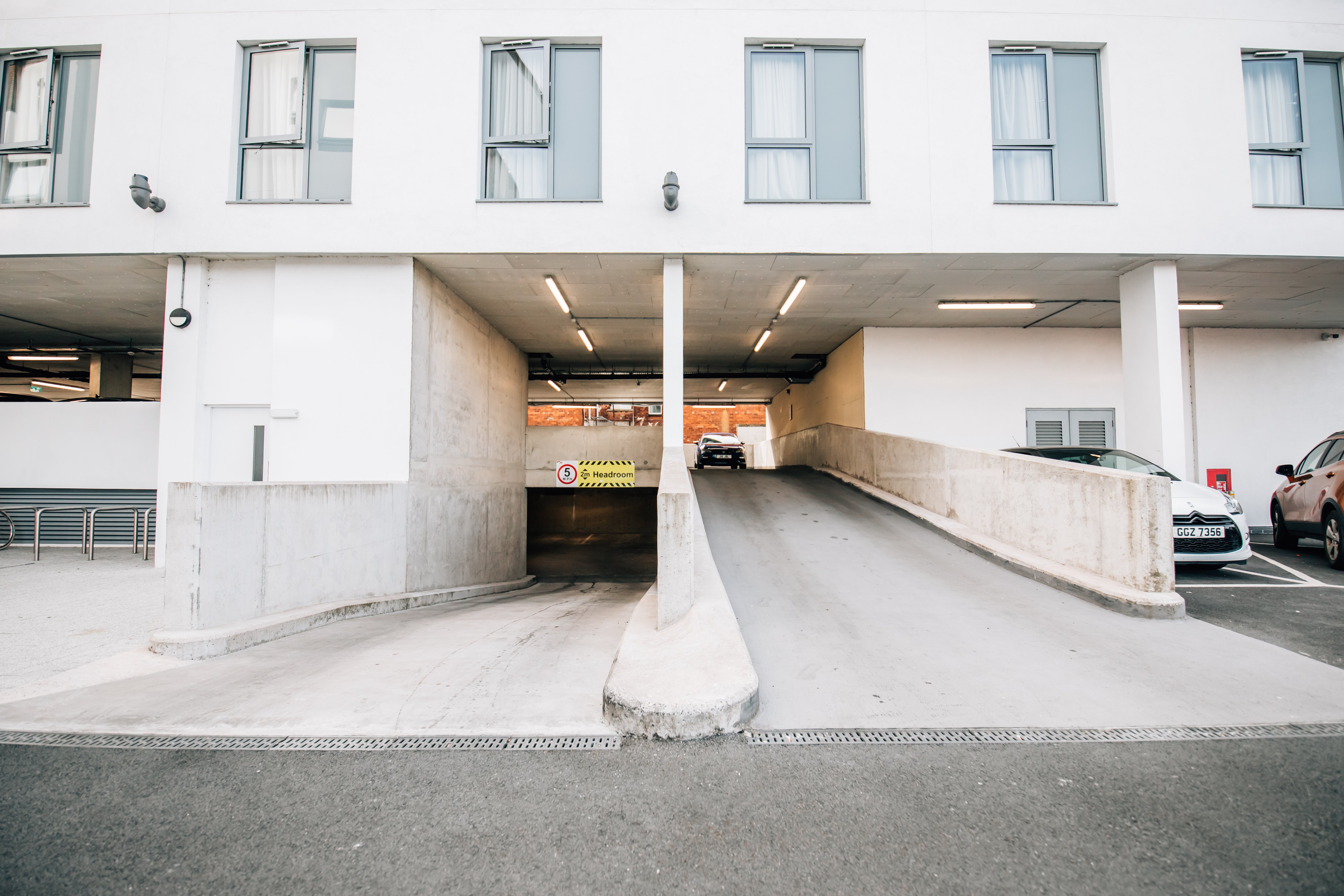holiday inn express belfast city by ihg