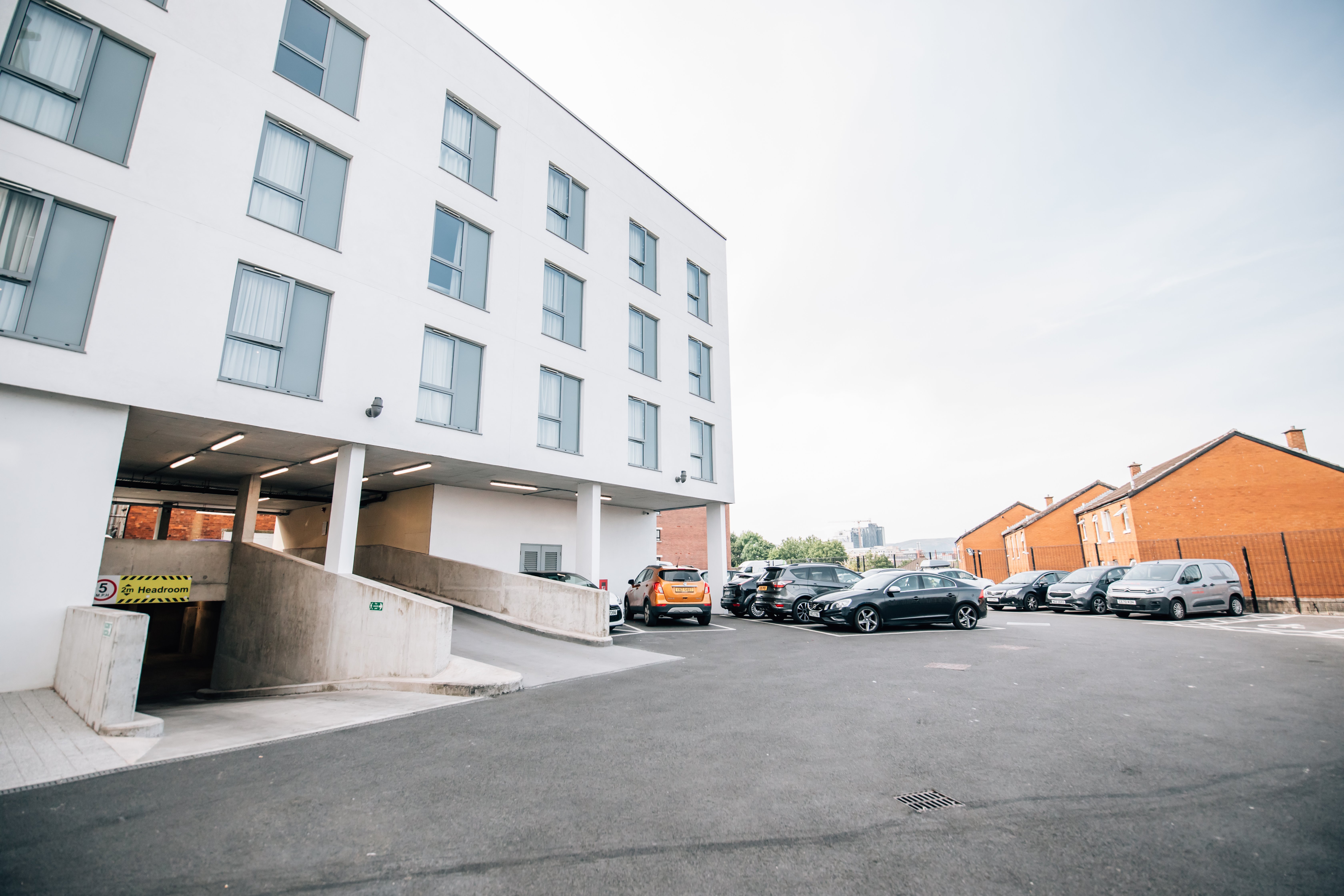 holiday inn express belfast city by ihg