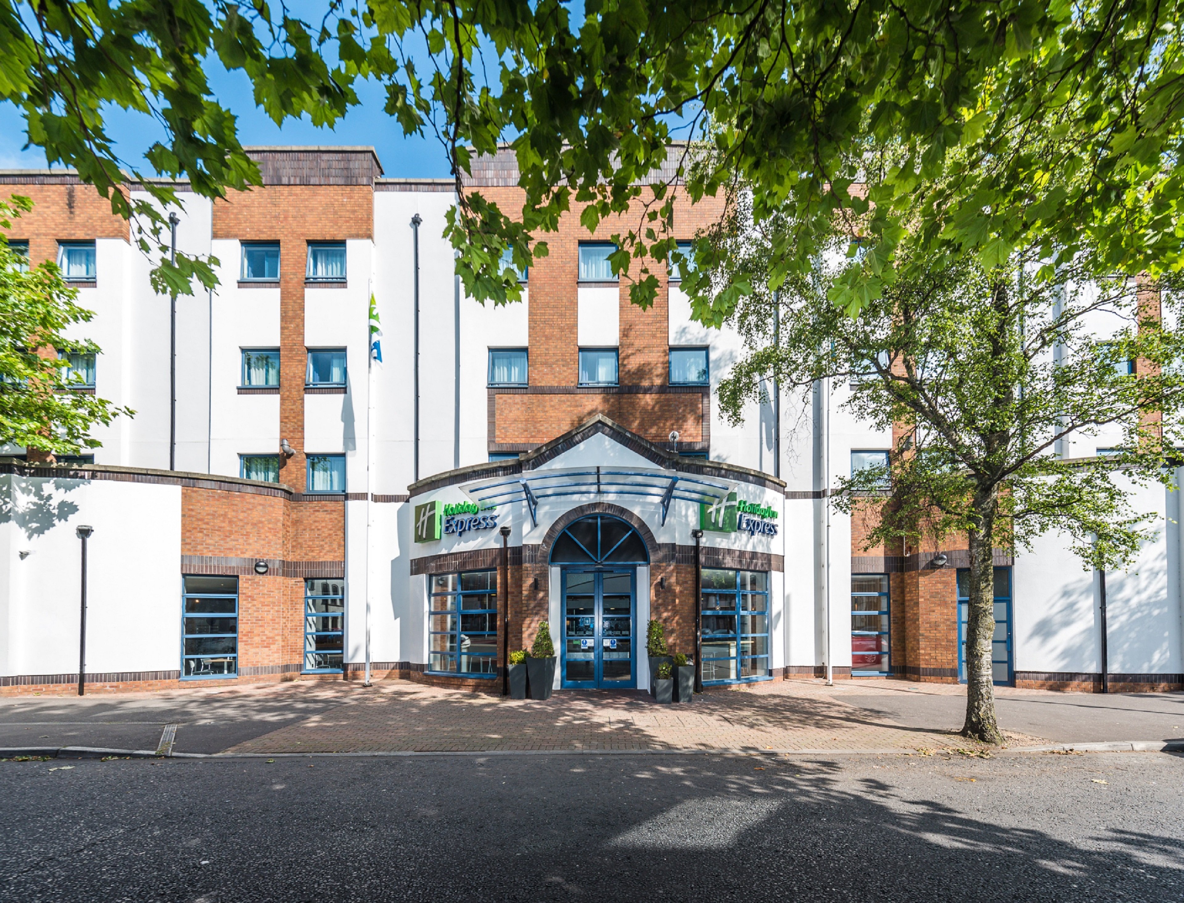 holiday inn express belfast city by ihg