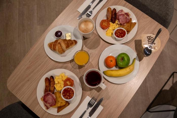 holiday inn express belfast city by ihg