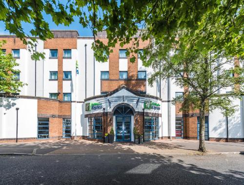 holiday inn express belfast city by ihg