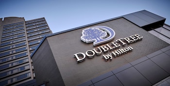 Doubletree By Hilton Windsor Hotel & Suites,,4 star