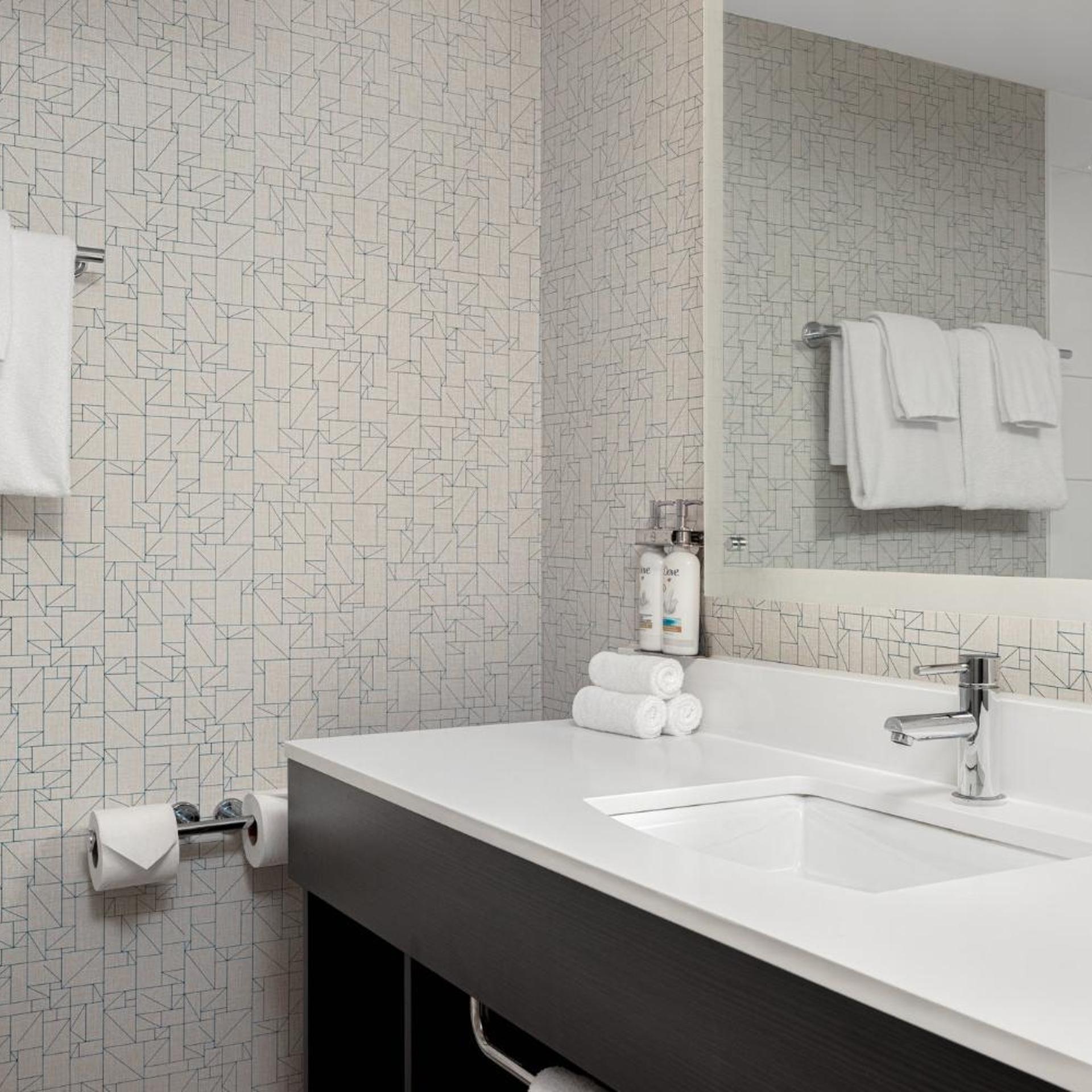 holiday inn express windsor waterfront by ihg