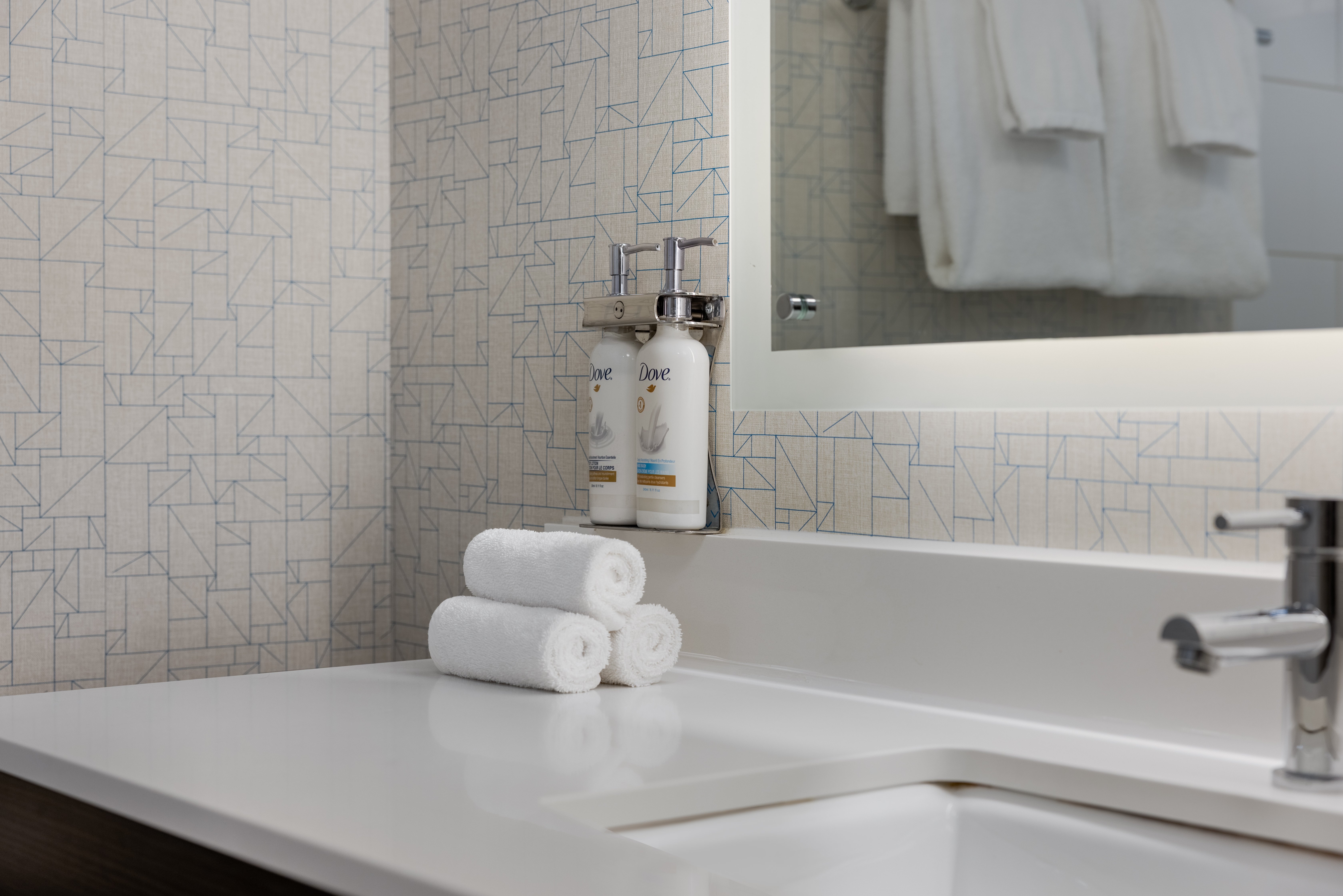 holiday inn express windsor waterfront by ihg