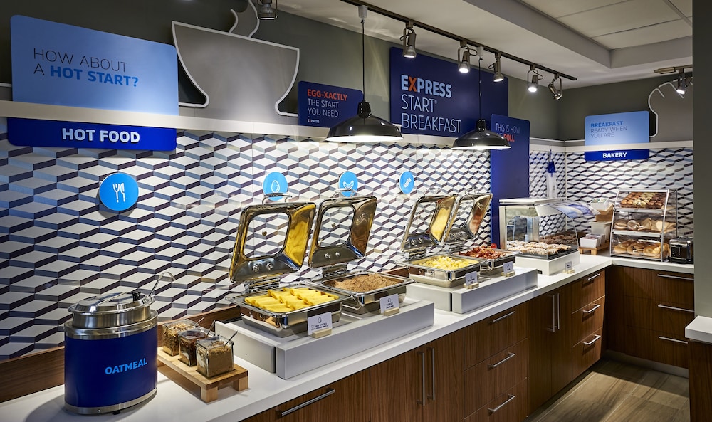 holiday inn express windsor waterfront by ihg