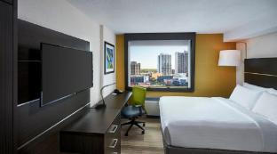 holiday inn express windsor waterfront by ihg