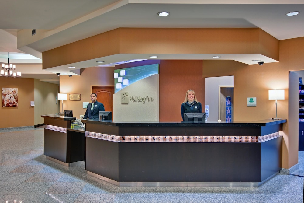 holiday inn and suites windsor ambassador bridge by ihg