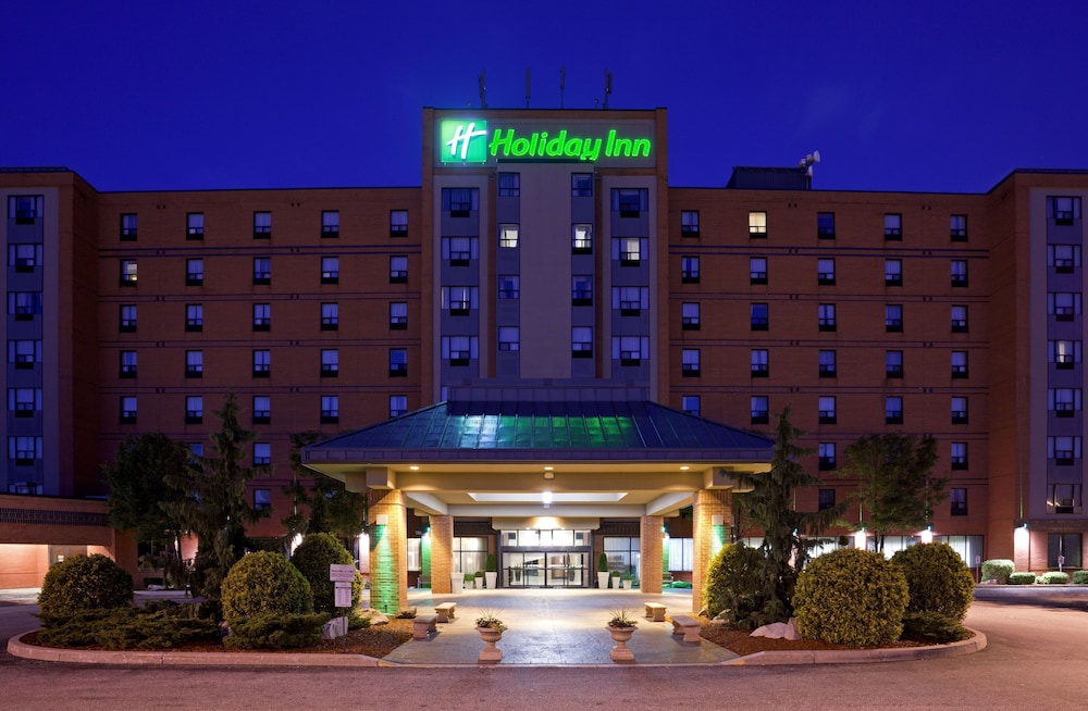 holiday inn and suites windsor ambassador bridge by ihg
