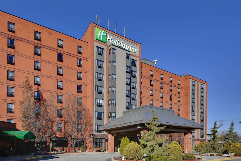 holiday inn and suites windsor ambassador bridge by ihg