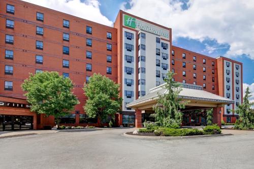holiday inn and suites windsor ambassador bridge by ihg