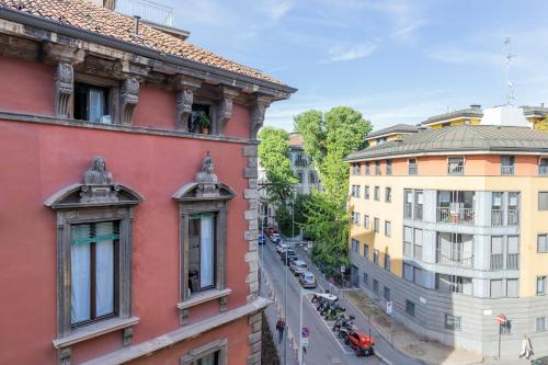 milan retreats duomo brera