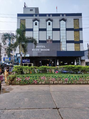 hotel blue moon