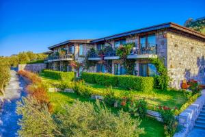 assos dionysos hotel adults only