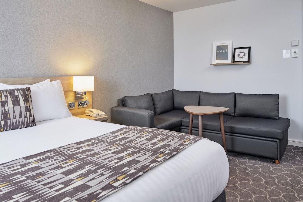 holiday inn ellesmere port by ihg