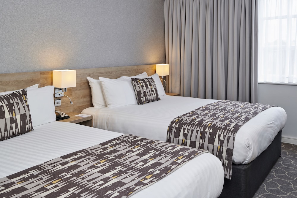 holiday inn ellesmere port by ihg