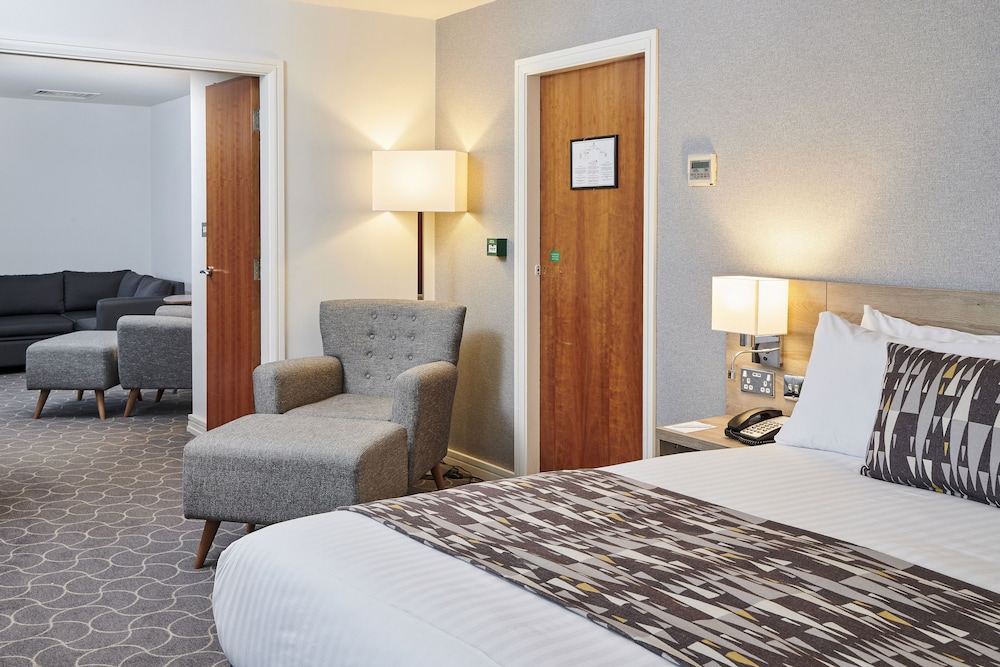 holiday inn ellesmere port by ihg