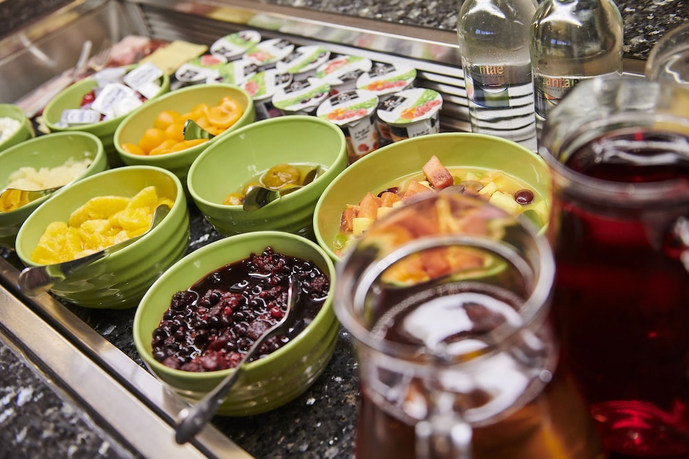 holiday inn ellesmere port by ihg