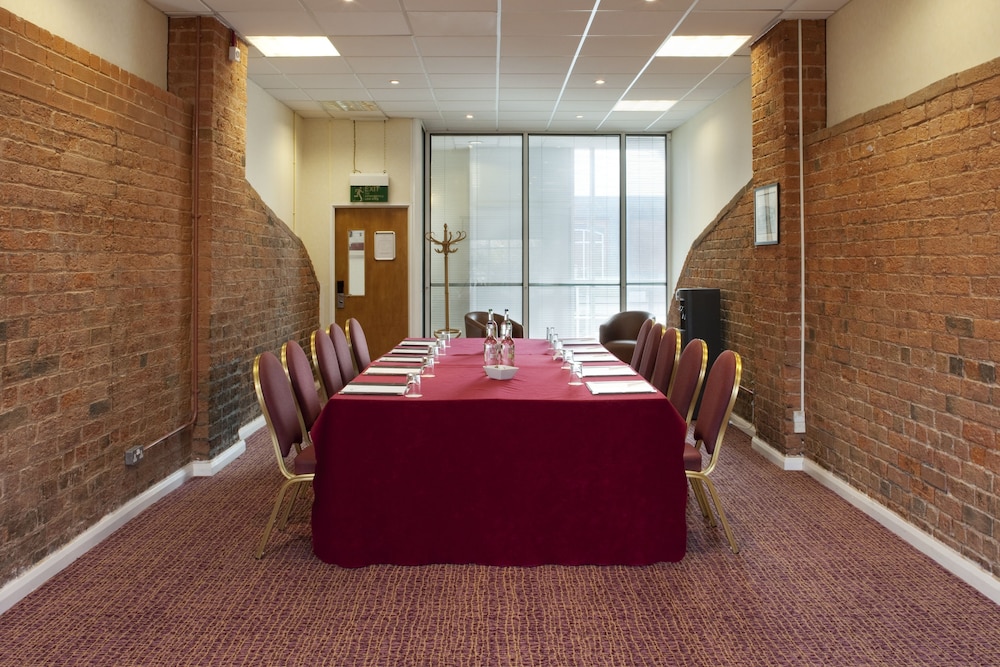holiday inn ellesmere port by ihg