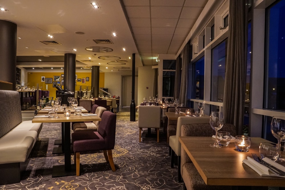 holiday inn ellesmere port by ihg