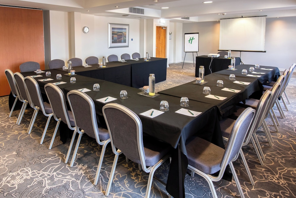 holiday inn ellesmere port by ihg