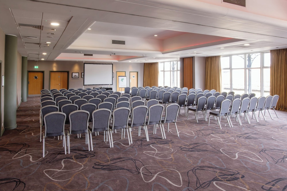 holiday inn ellesmere port by ihg