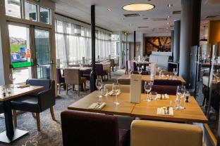 holiday inn ellesmere port by ihg