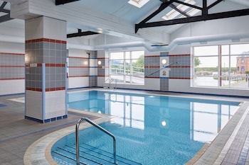 Holiday Inn Ellesmere Port By Ihg,Ellesmere>>Cheshire West And Chester,3 star