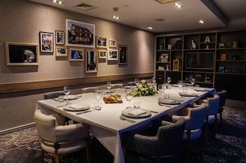 holiday inn ellesmere port by ihg