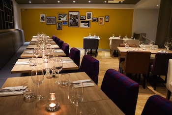 holiday inn ellesmere port by ihg