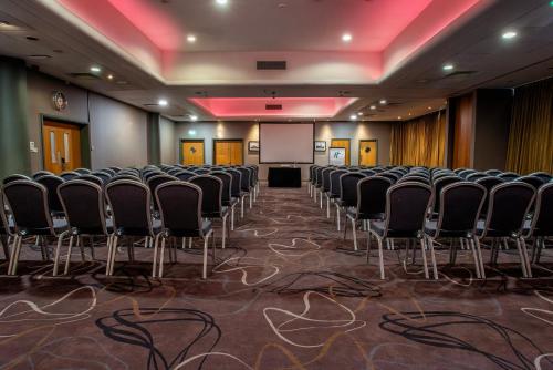 holiday inn ellesmere port by ihg