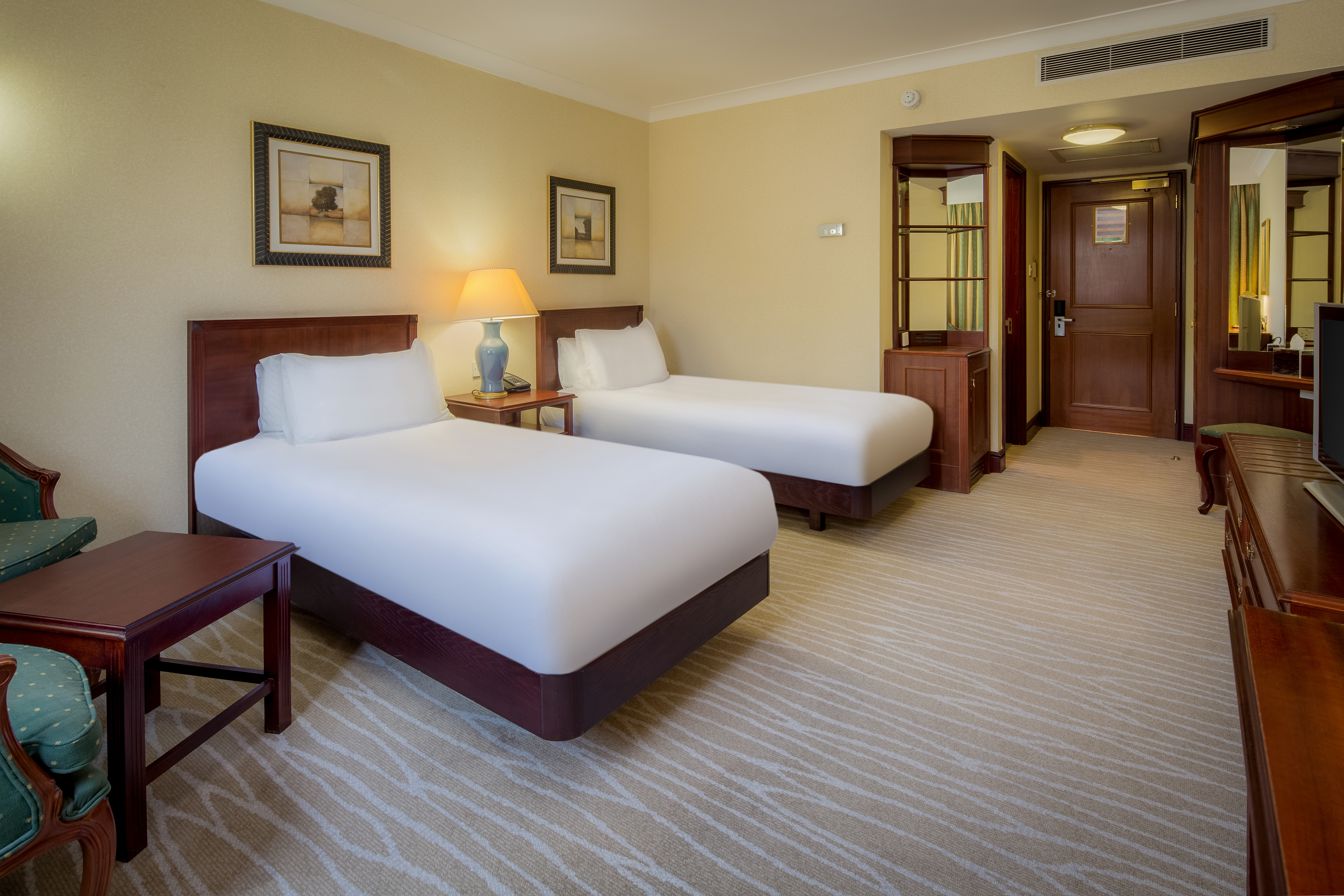 hilton east midlands airport
