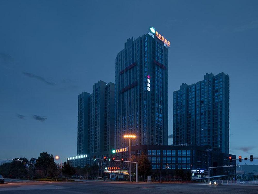 vienna hotel yueyang east railway station store